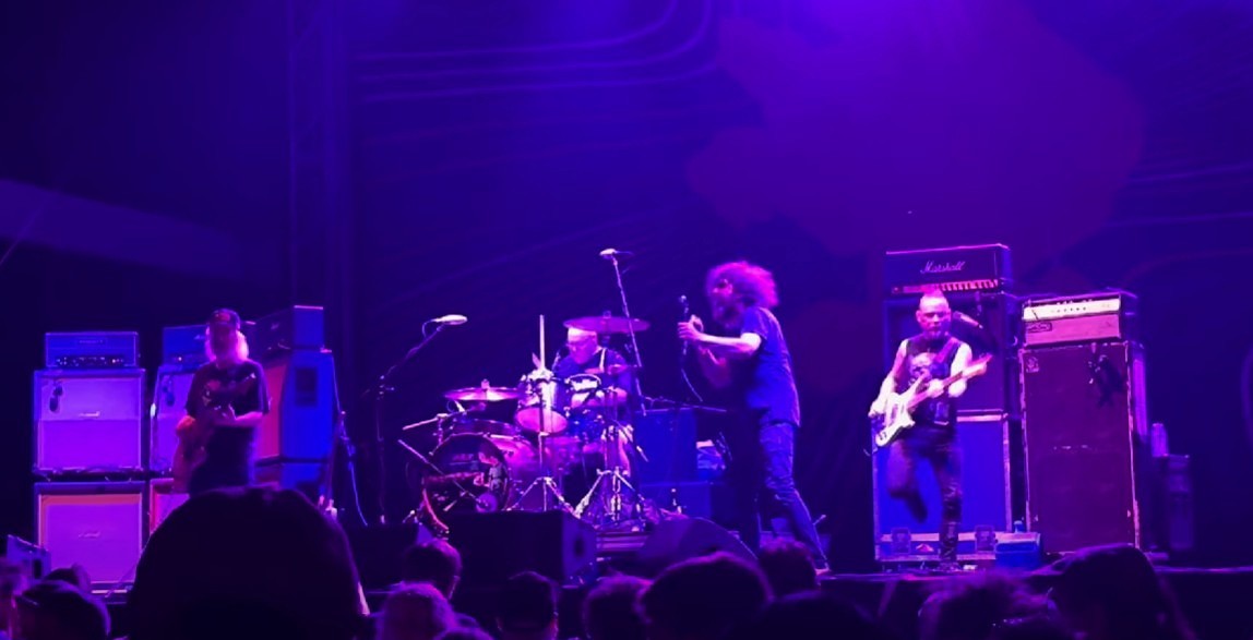 DinosaurJr2025-07-15TreeHouseBrewingCompanySouthDeerfieldMA (8).jpg